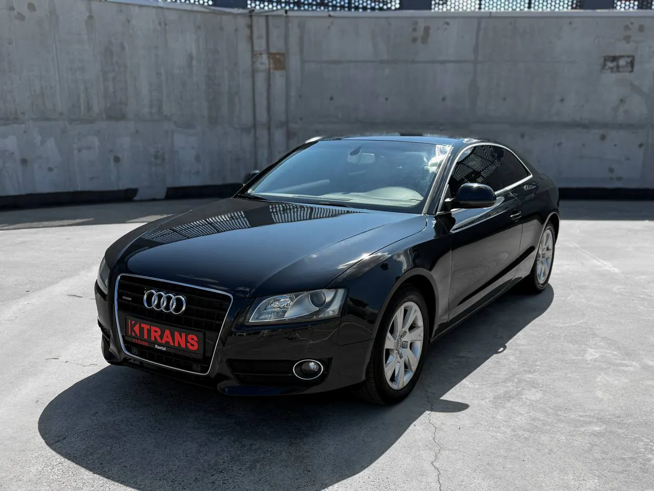 Audi A5 2009 з парку оренди KTRANS