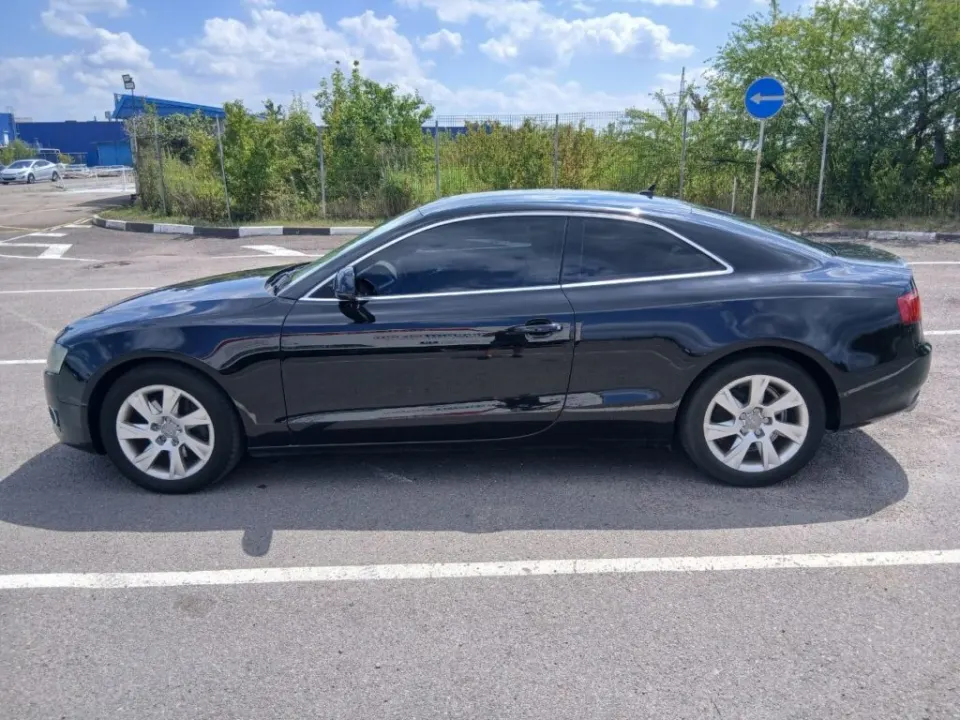 Audi A5 2009 з парку оренди KTRANS