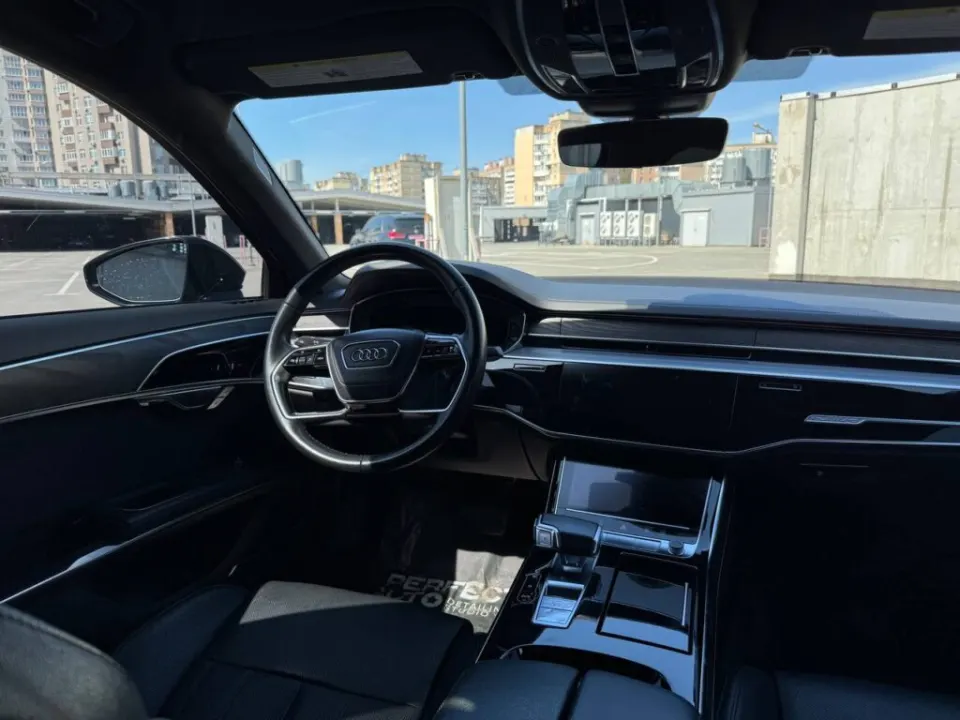 Audi A8 L 2022 з парку оренди KTRANS
