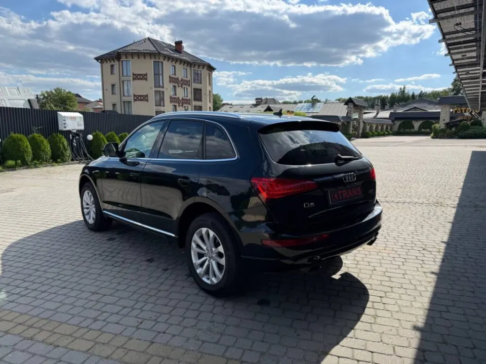 Audi Q5 2015 з парку оренди KTRANS