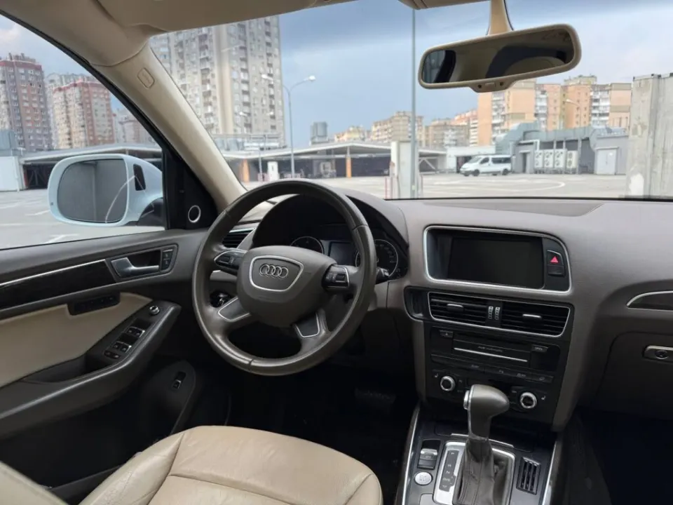 Audi Q5 2013 з парку оренди KTRANS