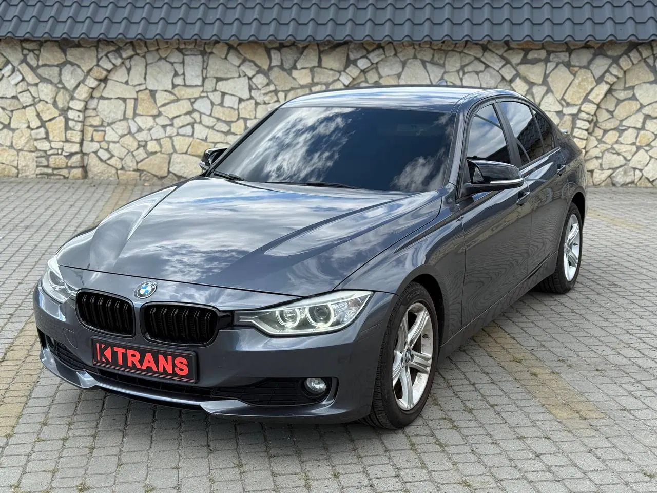 BMW 320 2014 з парку оренди KTRANS