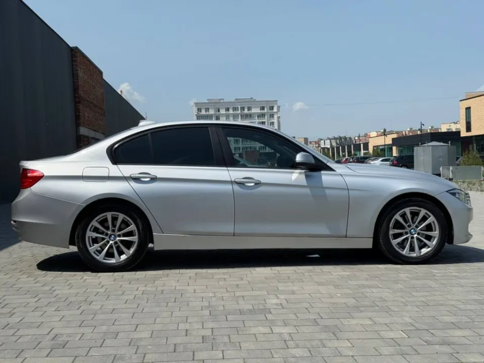 BMW 328 2013 з парку оренди KTRANS
