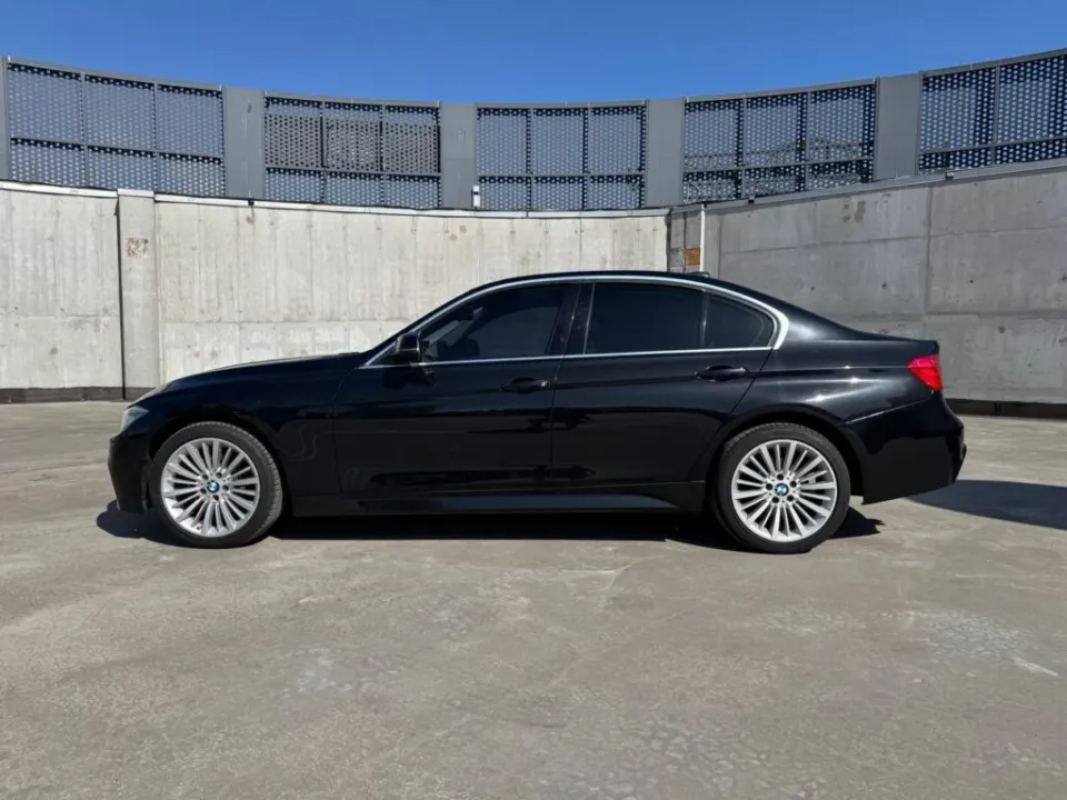 BMW 328i 2011 з парку оренди KTRANS
