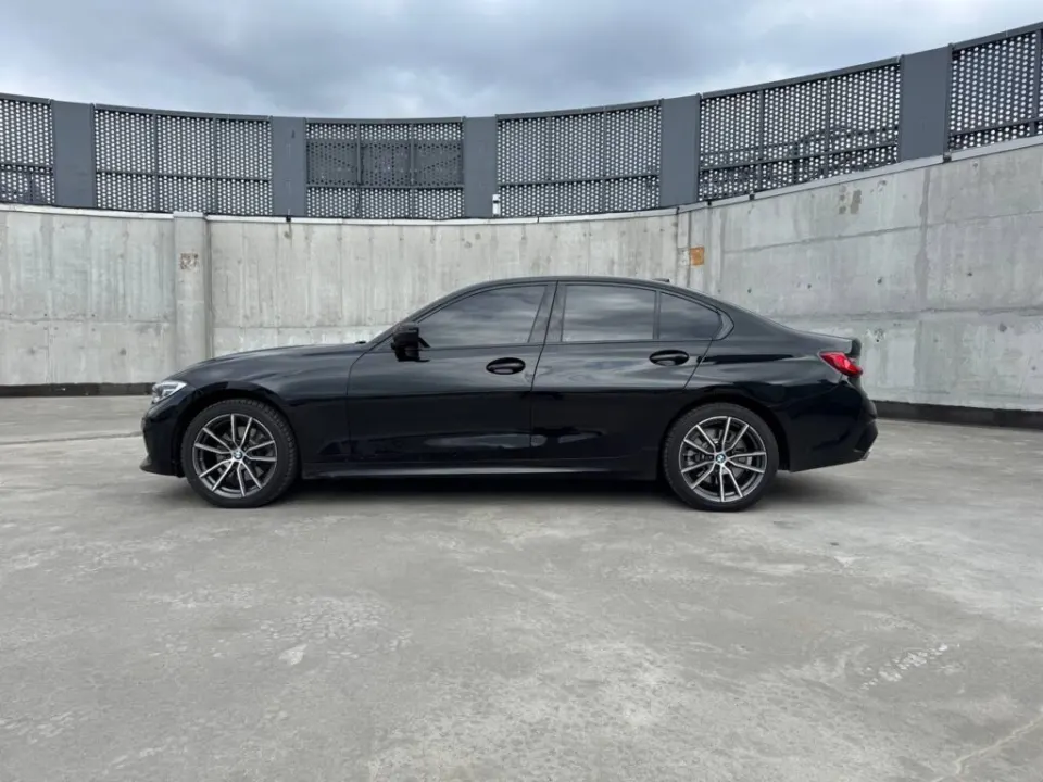BMW 330i 2019 з парку оренди KTRANS