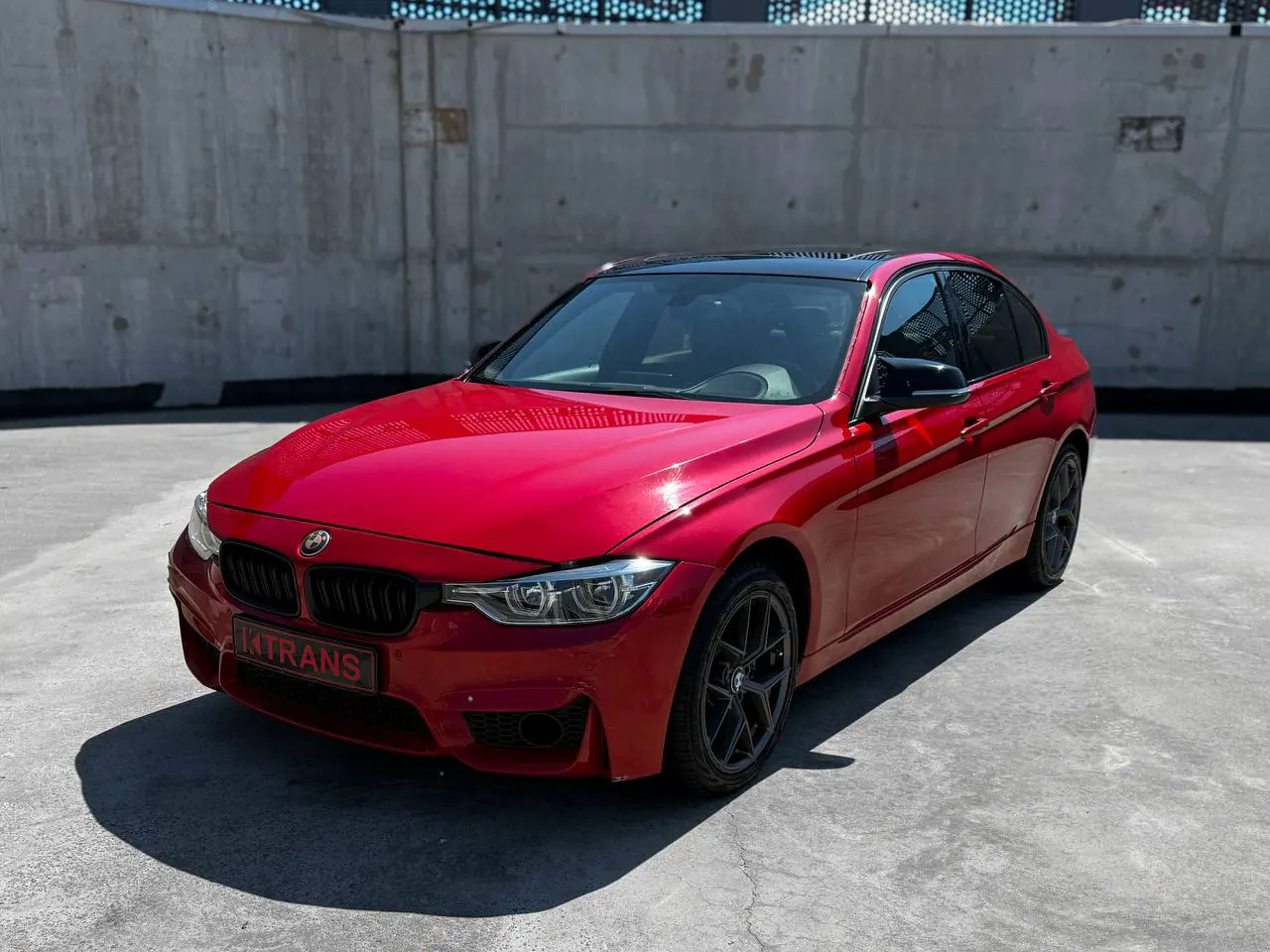 BMW 335i 2015 з парку оренди KTRANS