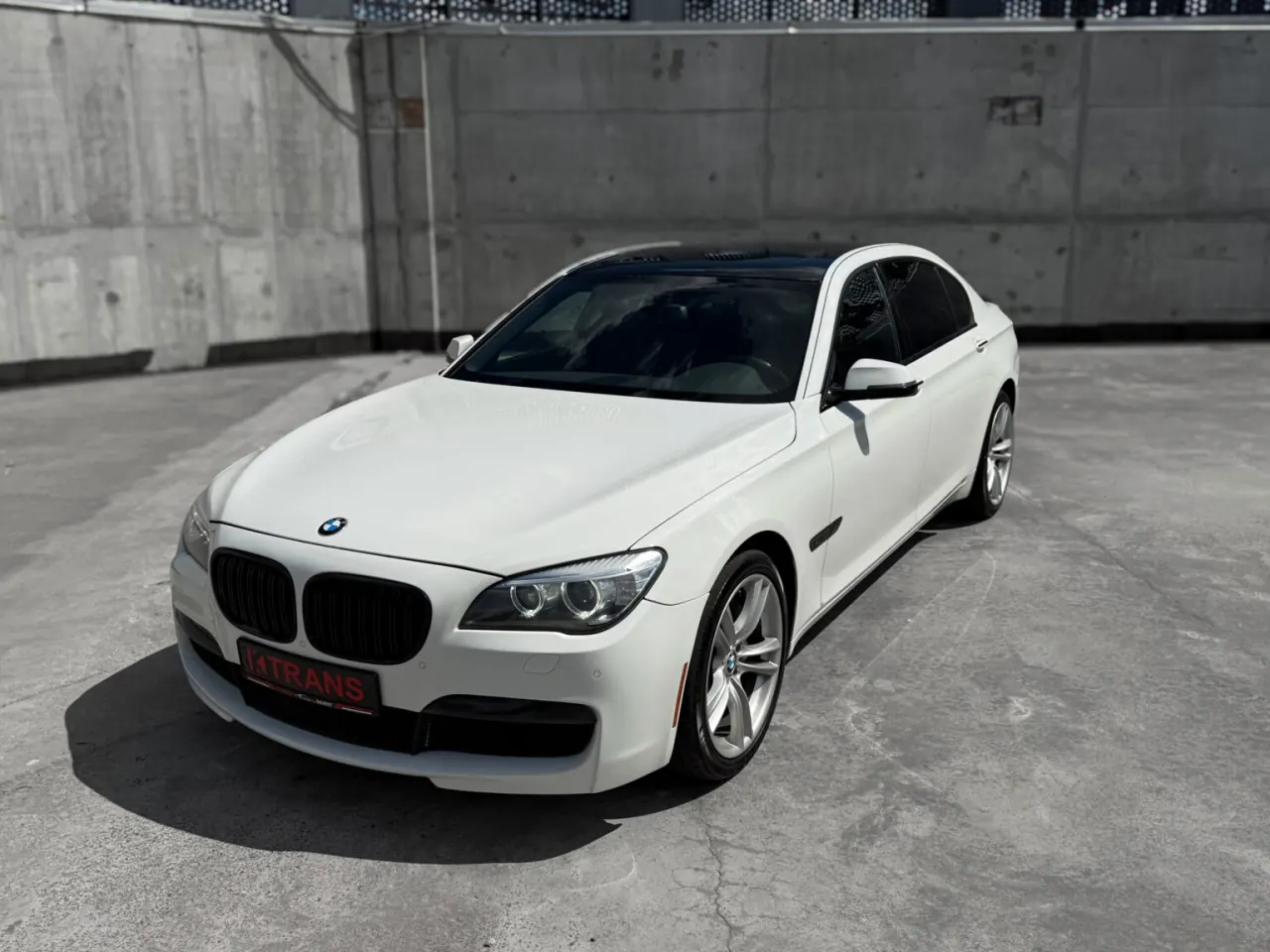 BMW 740 Li 2013 з парку оренди KTRANS