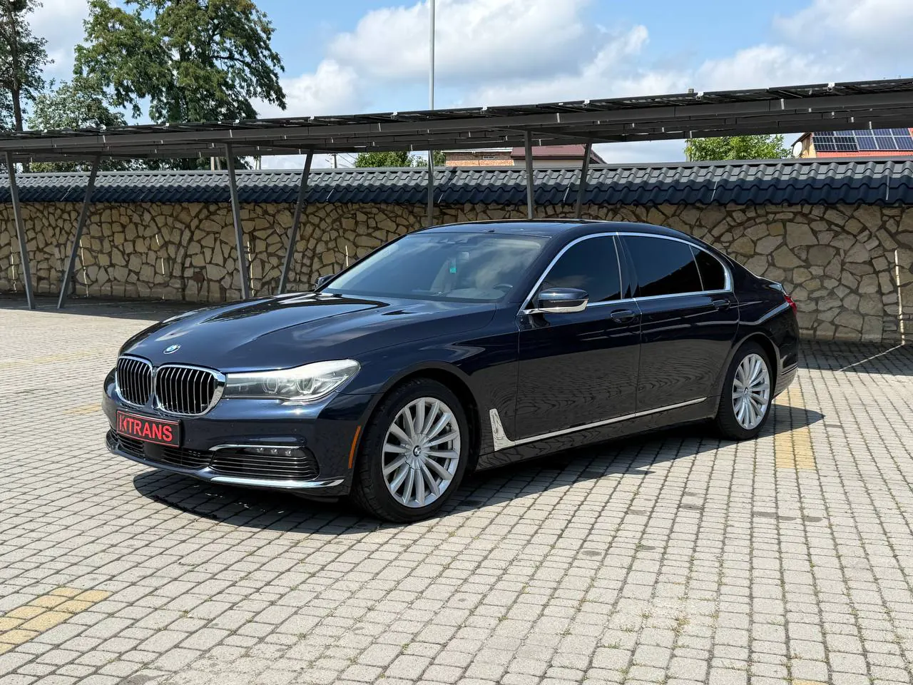 BMW 740i 2018 з парку оренди KTRANS