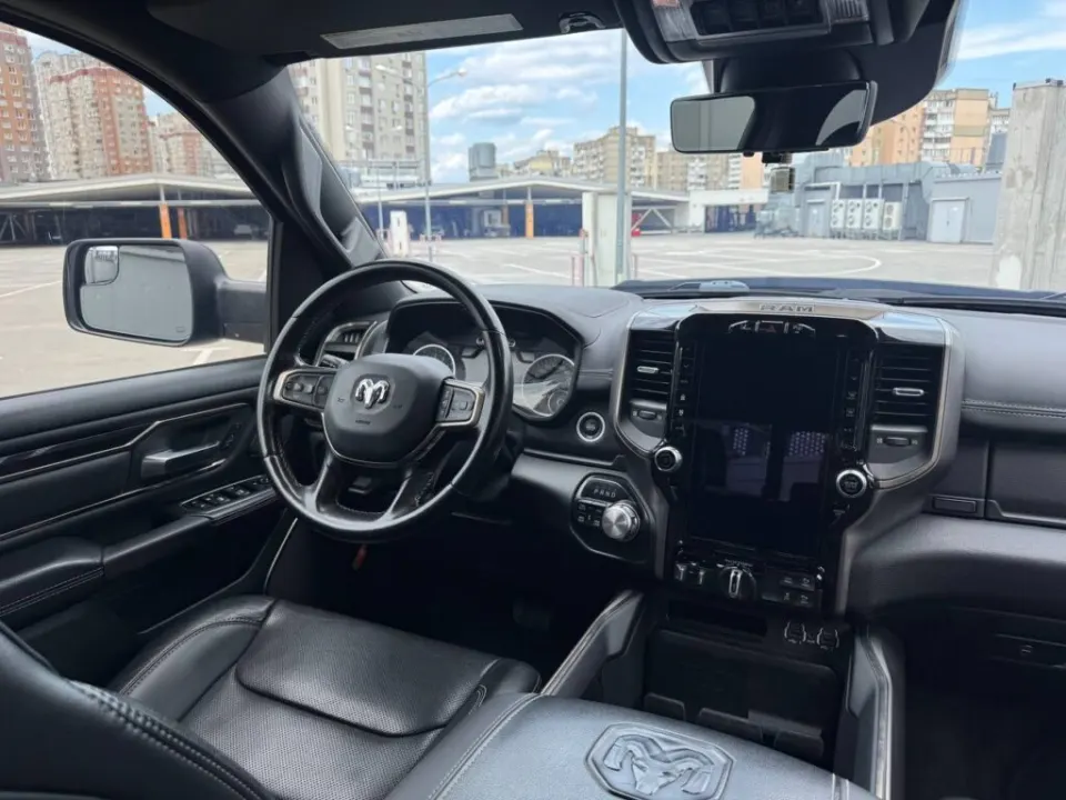 Dodge Ram 1500 2021 з парку оренди KTRANS