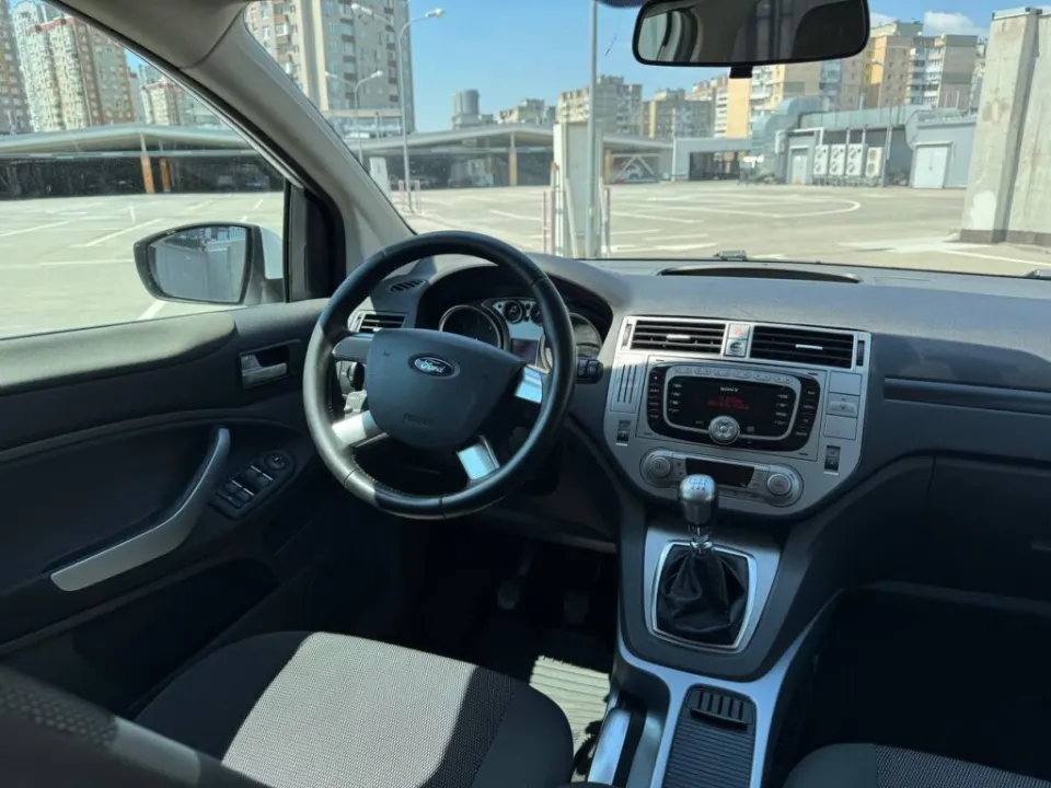 Ford Kuga 2011 з парку оренди KTRANS