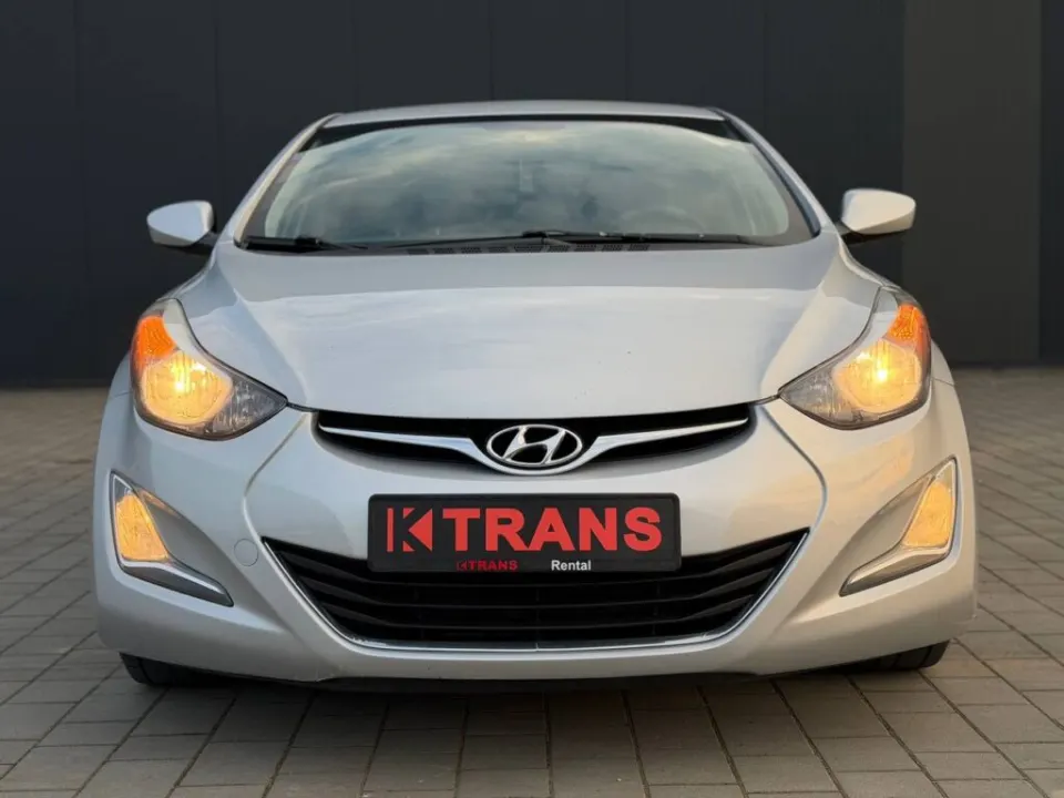 Hyundai Elantra 2015 з парку оренди KTRANS