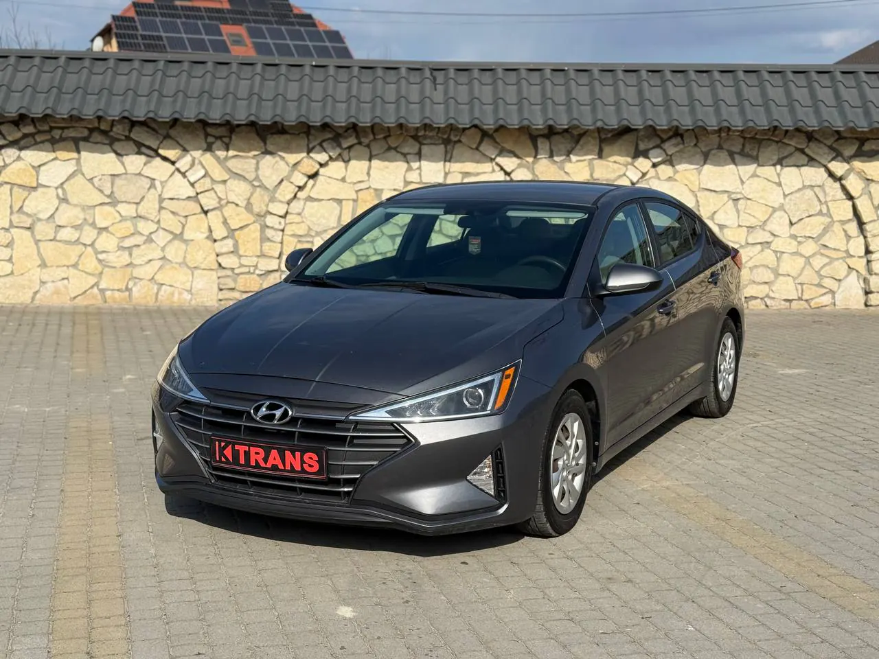 Hyundai Elantra 2019 з парку оренди KTRANS