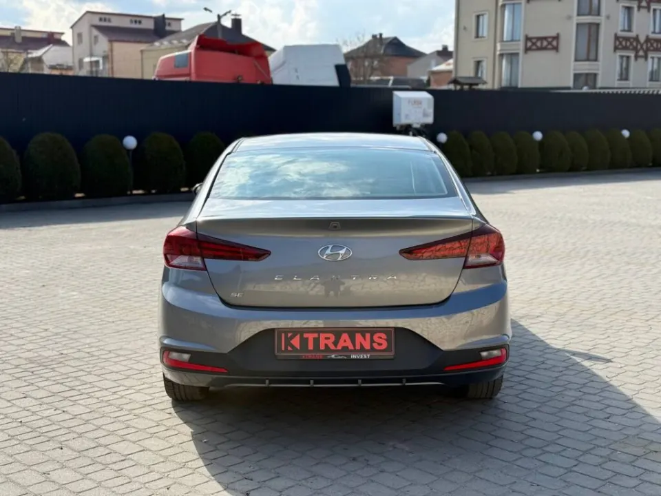 Hyundai Elantra 2019 з парку оренди KTRANS