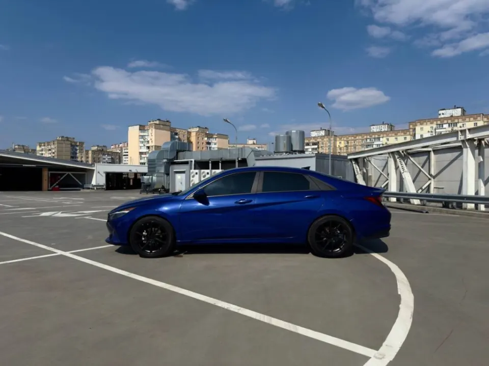 Hyundai Elantra 2021 з парку оренди KTRANS