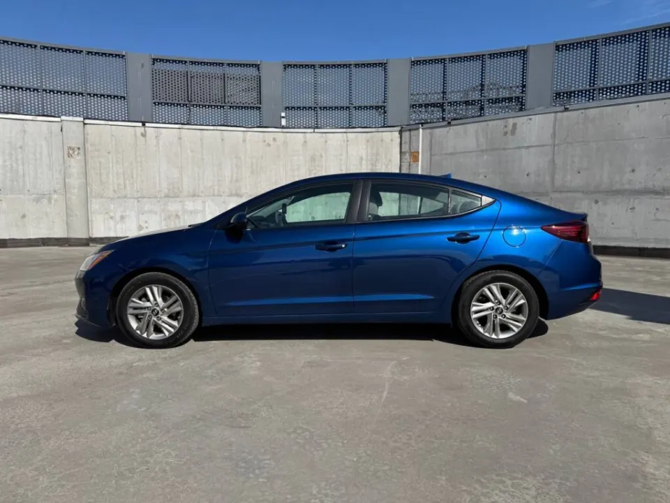 Hyundai Elantra 2018 з парку оренди KTRANS