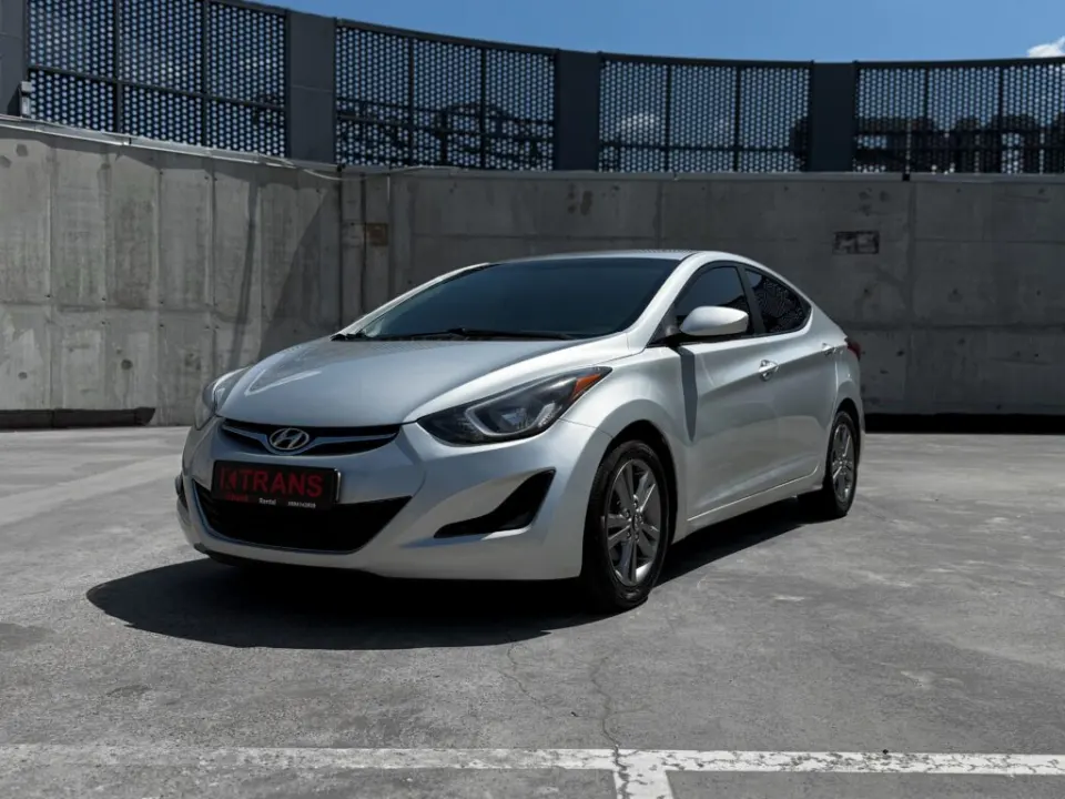 Hyundai Elantra 2015 з парку оренди KTRANS