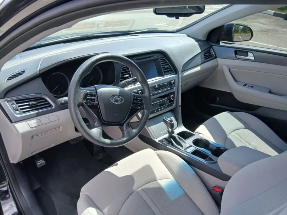 Hyundai Sonata 2016 з парку оренди KTRANS