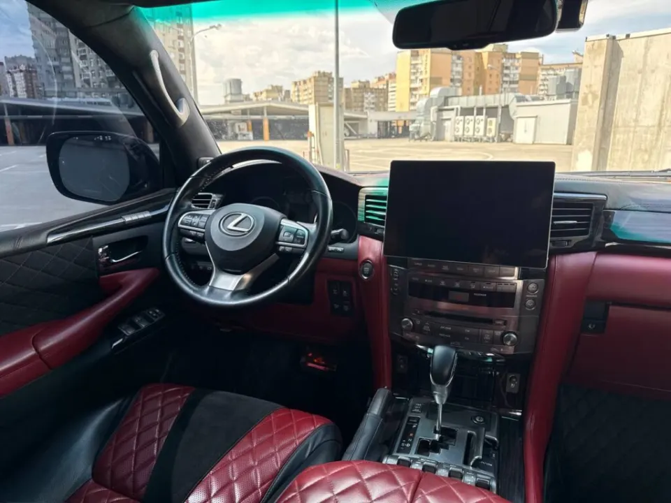 Lexus LX 570 2011 з парку оренди KTRANS