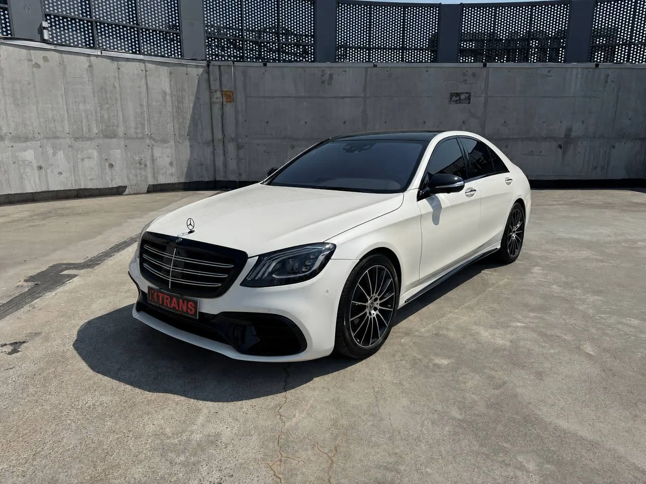 Mercedes-Benz S400 hybrid 2015 з парку оренди KTRANS