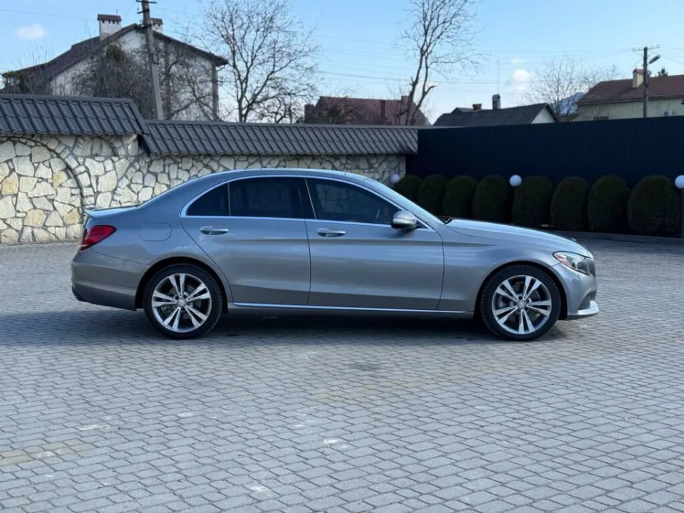 Mercedes-Benz C300 2016 з парку оренди KTRANS