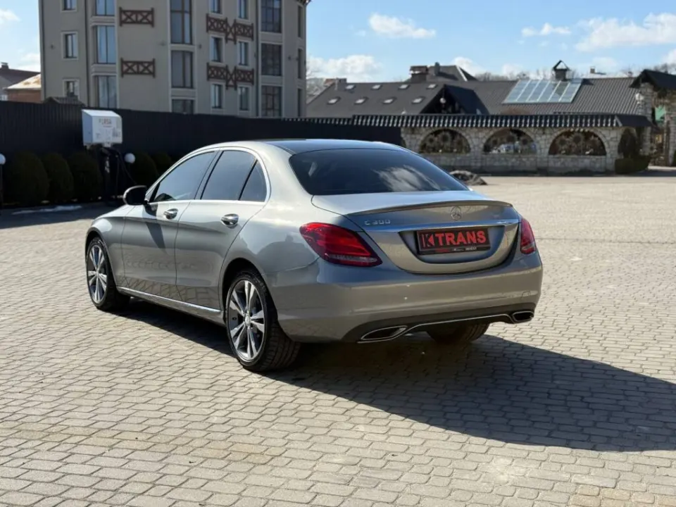Mercedes-Benz C300 2016 з парку оренди KTRANS
