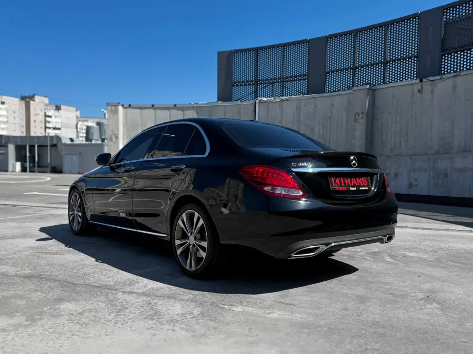 Mercedes-Benz C300 2015 з парку оренди KTRANS