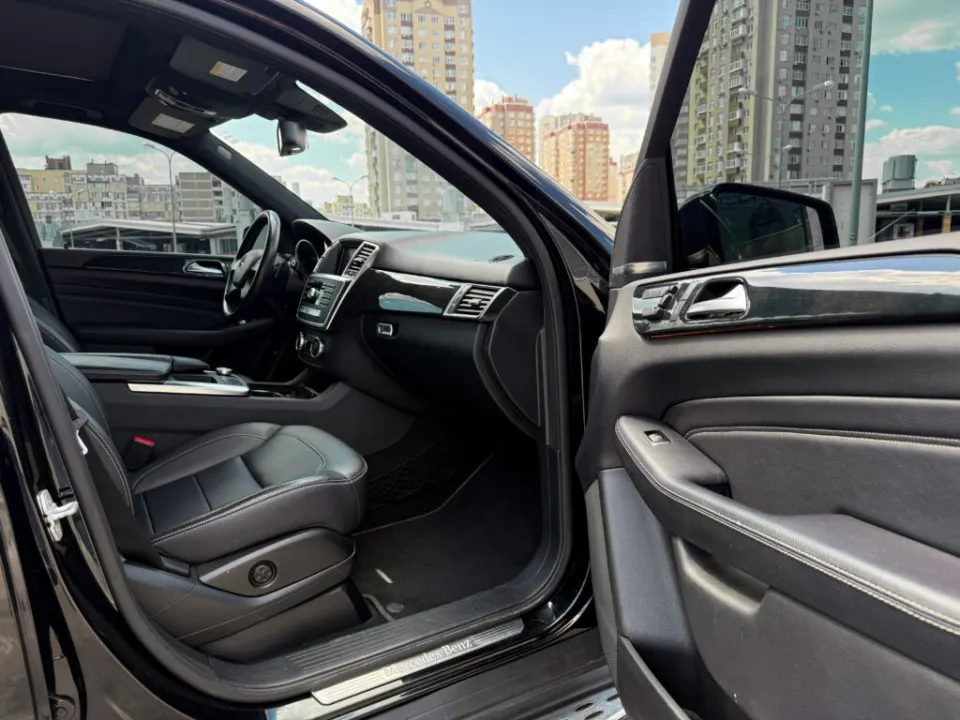 Mercedes-Benz ML 350d 2015 з парку оренди KTRANS