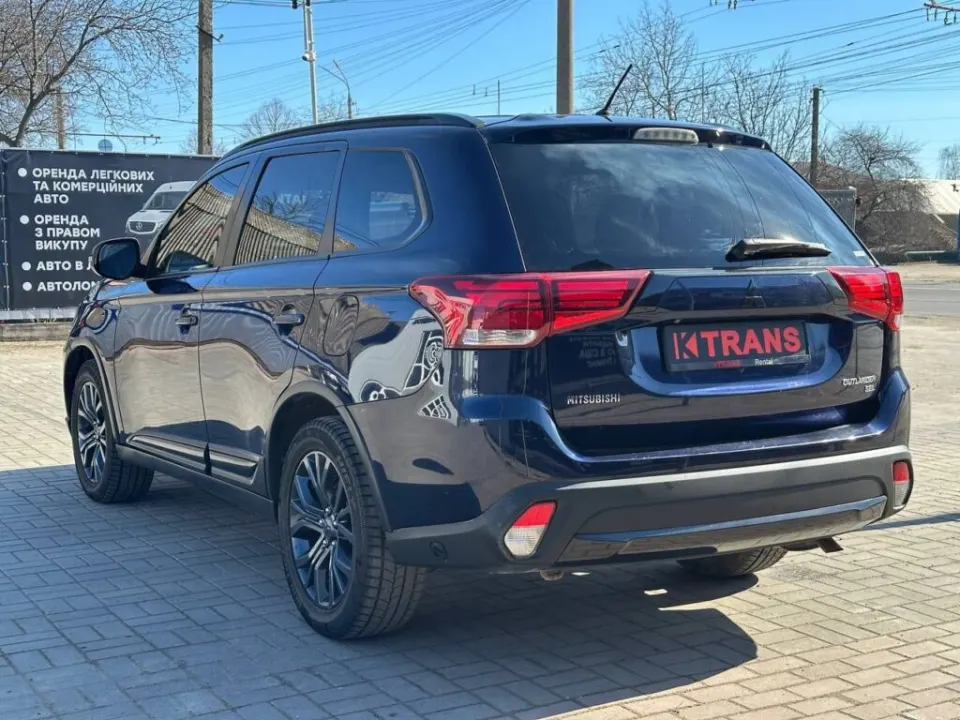 Mitsubishi Outlander 2015 з парку оренди KTRANS