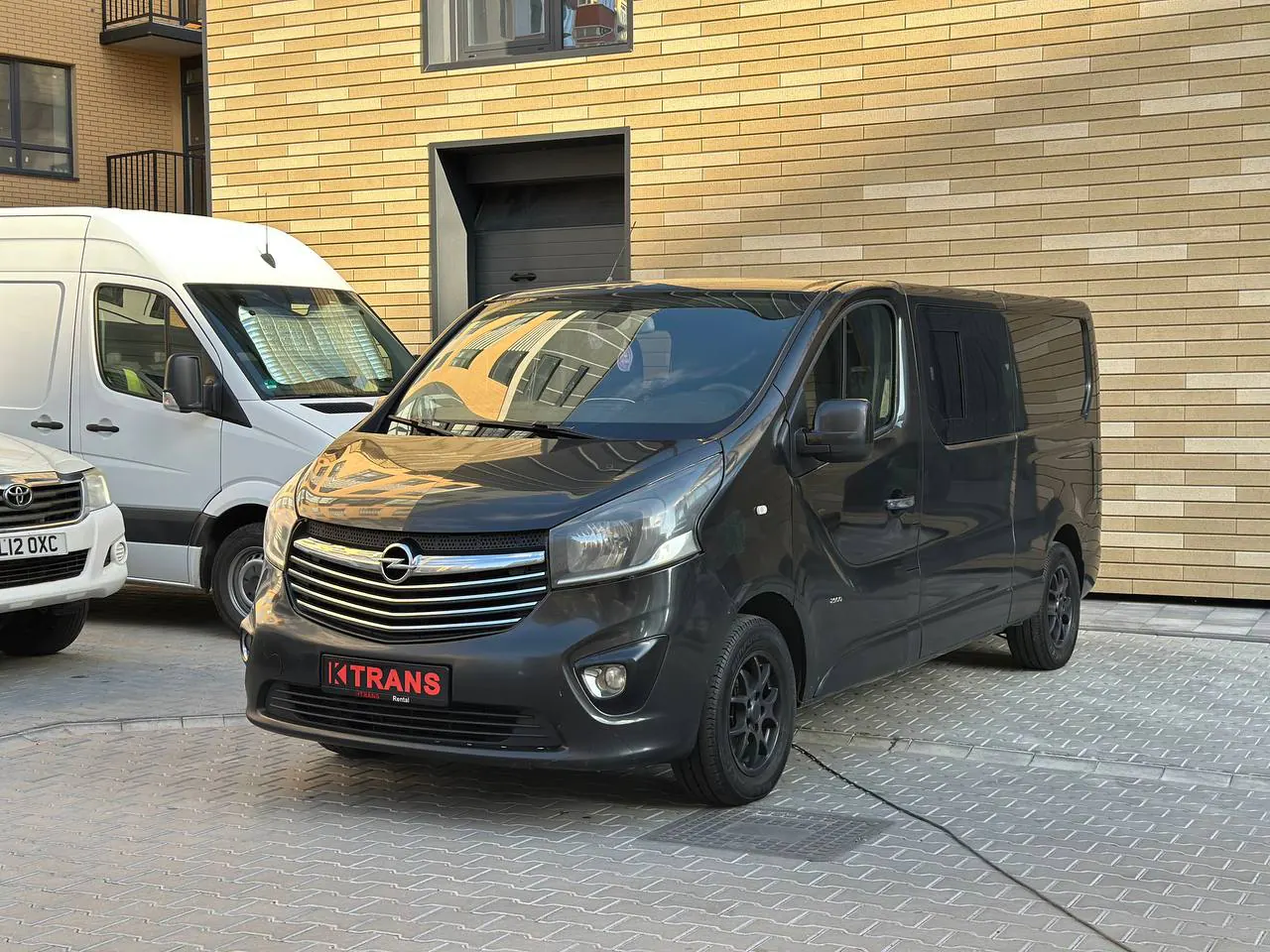 Opel Vivaro 2014 з парку оренди KTRANS