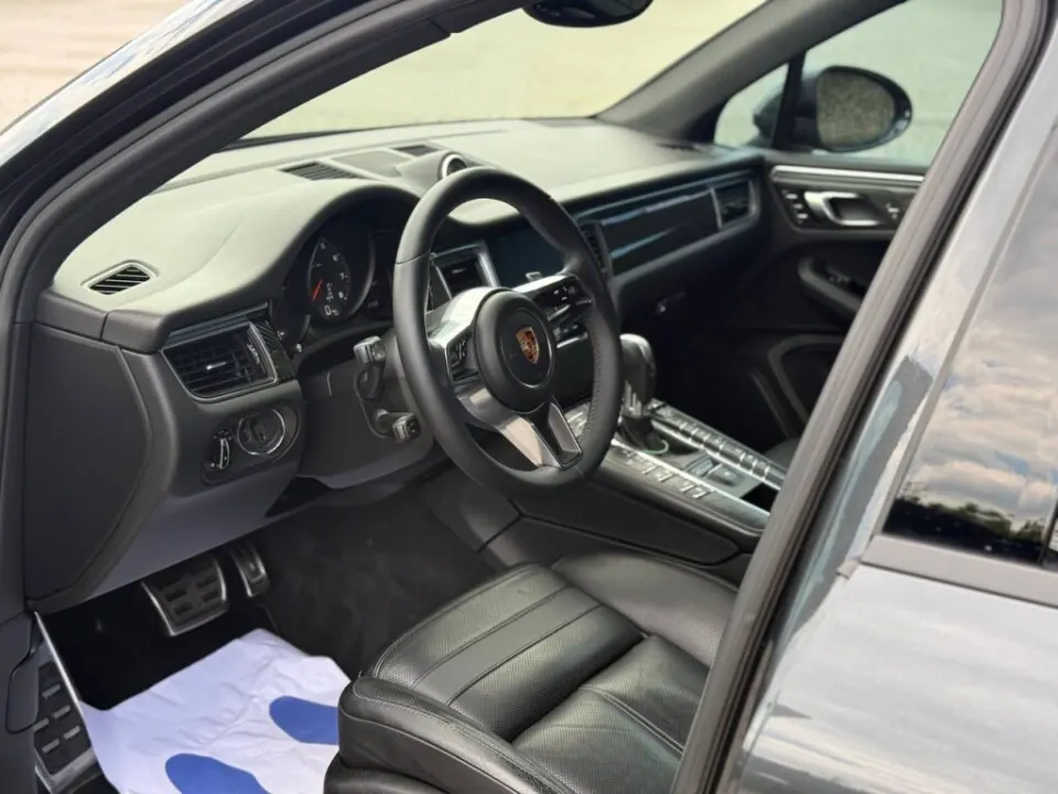 Porsche Macan 2017 з парку оренди KTRANS
