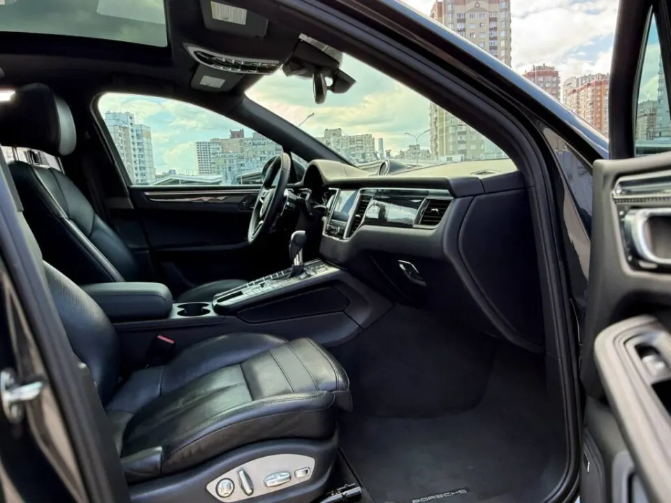 Porsche Macan 2017 з парку оренди KTRANS