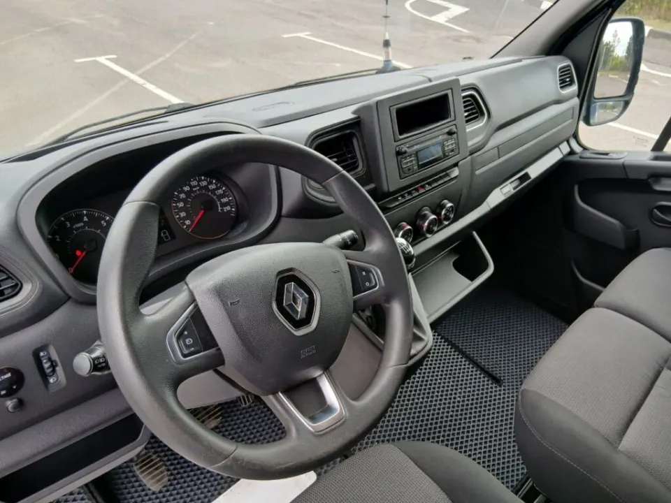 Renault Master 2020 з парку оренди KTRANS