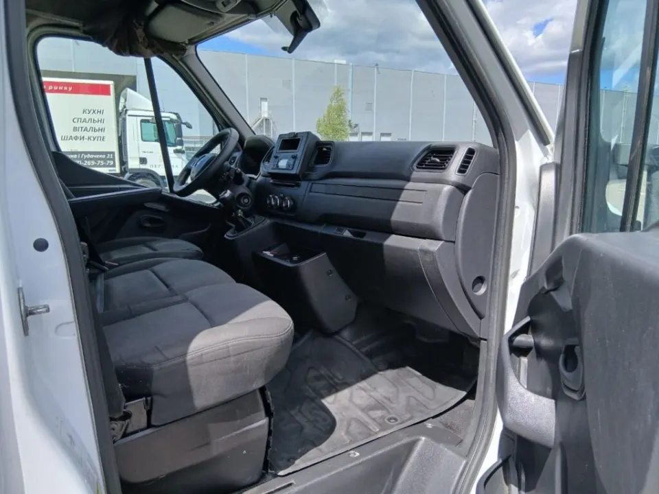 Renault Master 2021 з парку оренди KTRANS