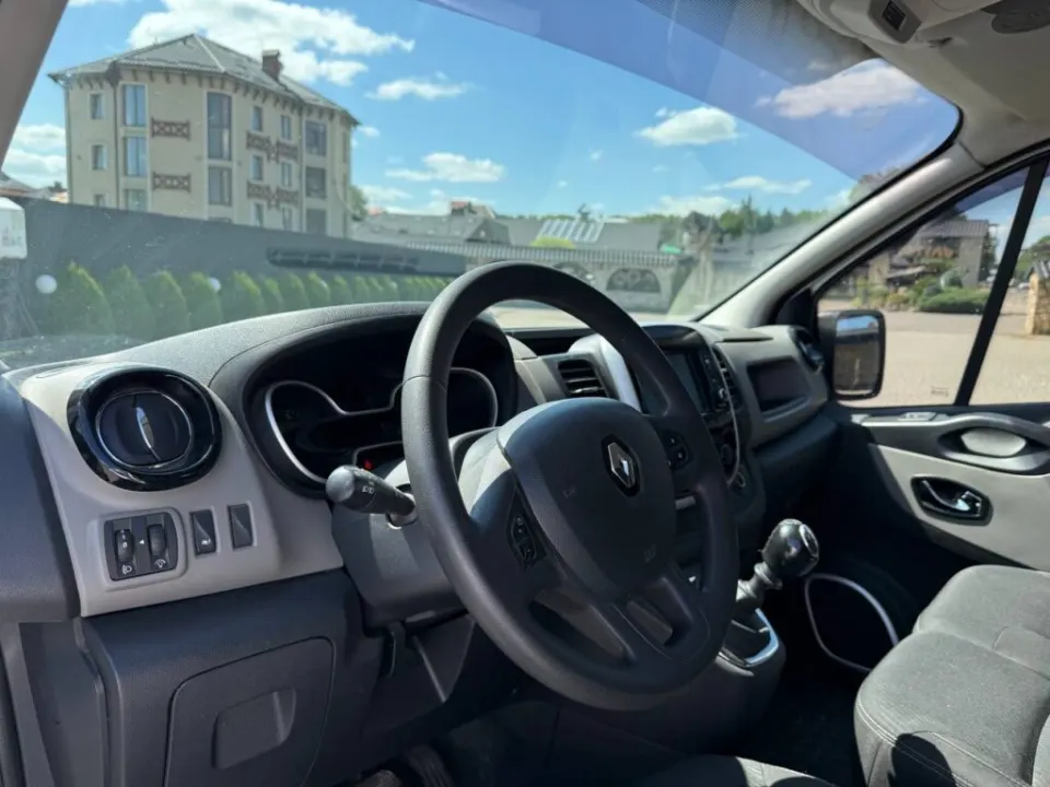 Renault Trafic 2017 з парку оренди KTRANS