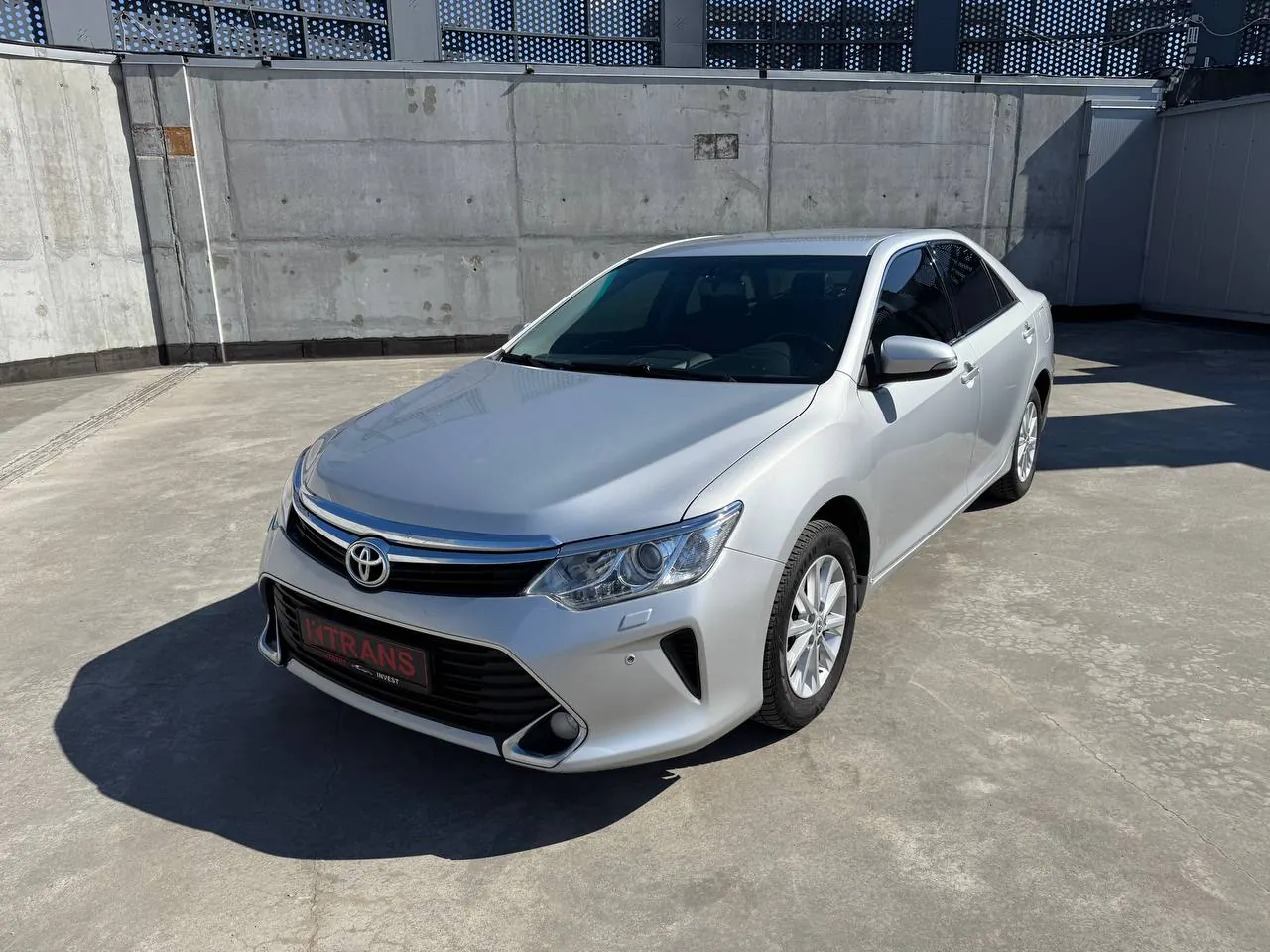 Toyota Camry 55 2017 з парку оренди KTRANS