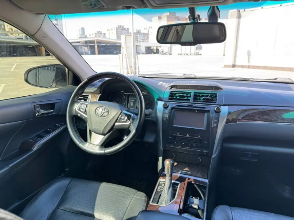 Toyota Camry 55 2017 з парку оренди KTRANS