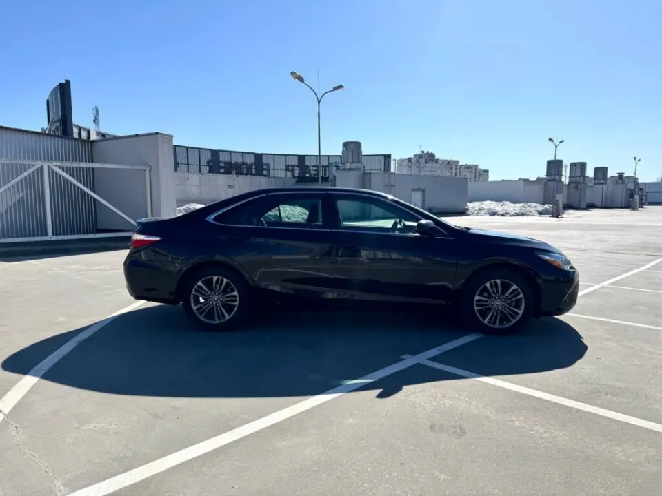 Toyota Camry з парку оренди KTRANS