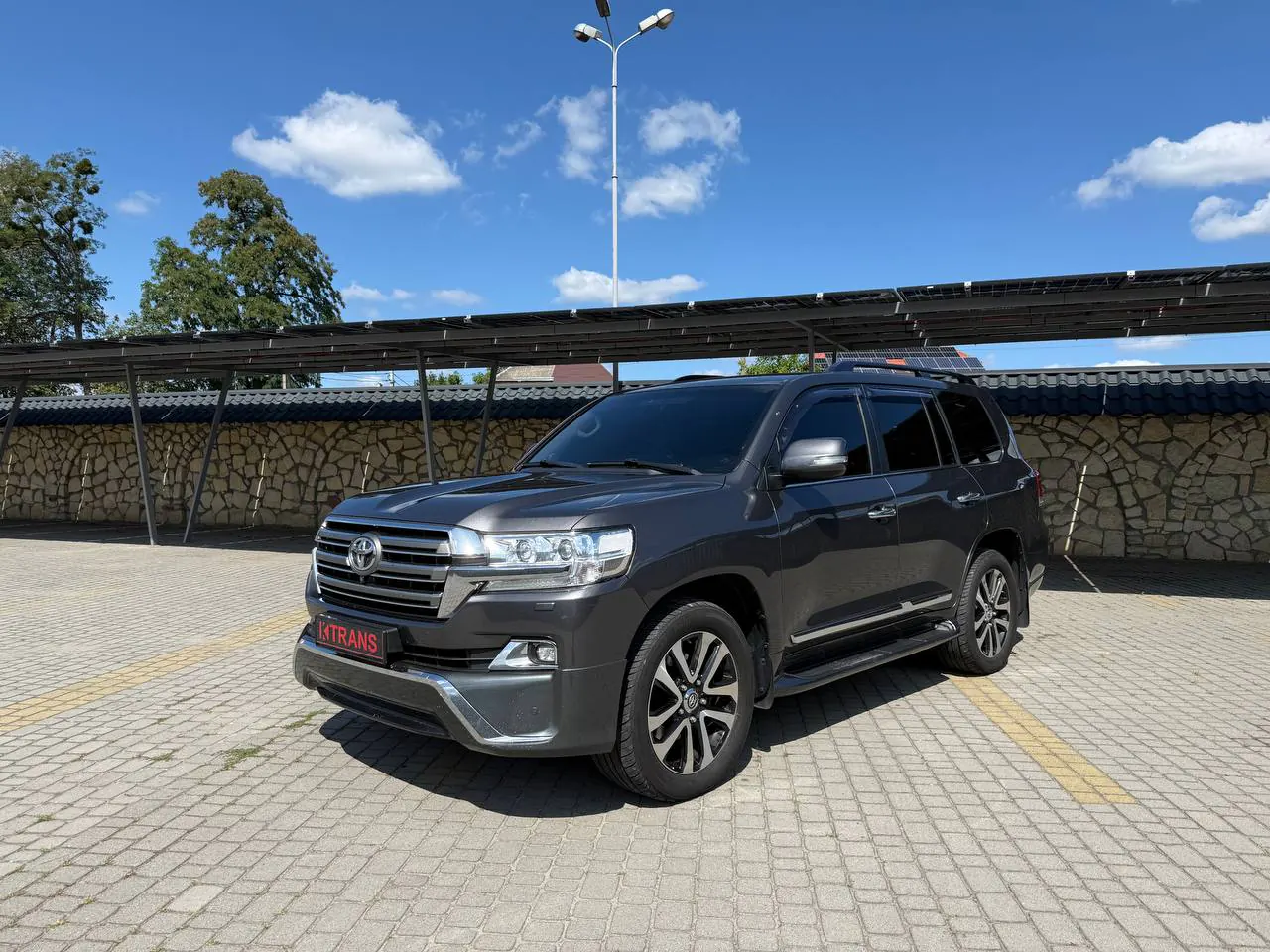 Toyota Land Cruiser 200 2018 з парку оренди KTRANS