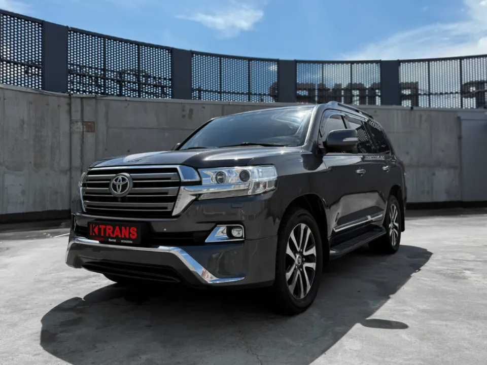 Toyota LC 200 2017 з парку оренди KTRANS