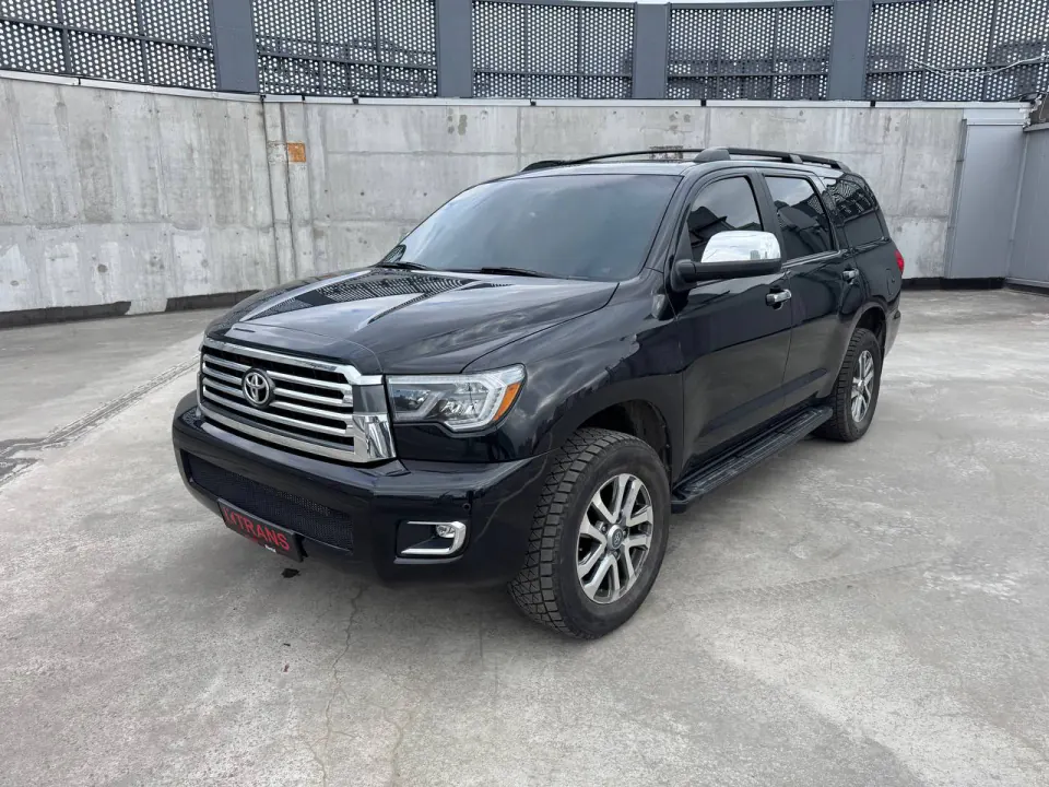 Toyota Sequoia 2017 з парку оренди KTRANS