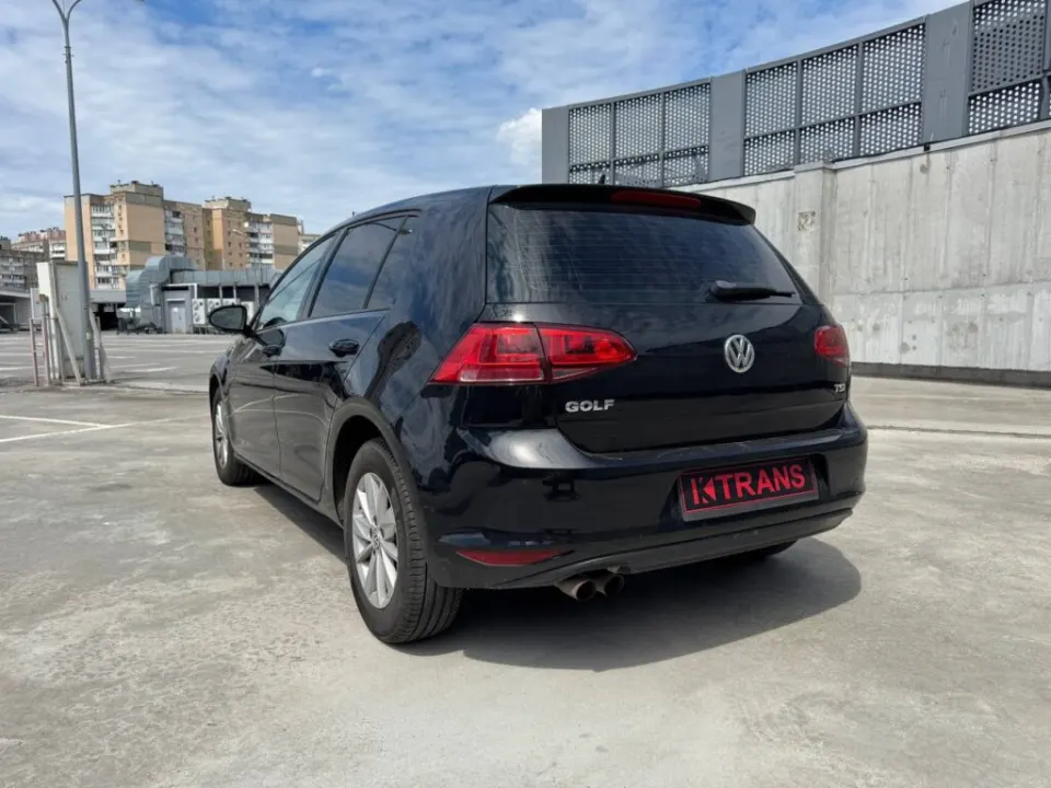 Volkswagen Golf 2015 з парку оренди KTRANS