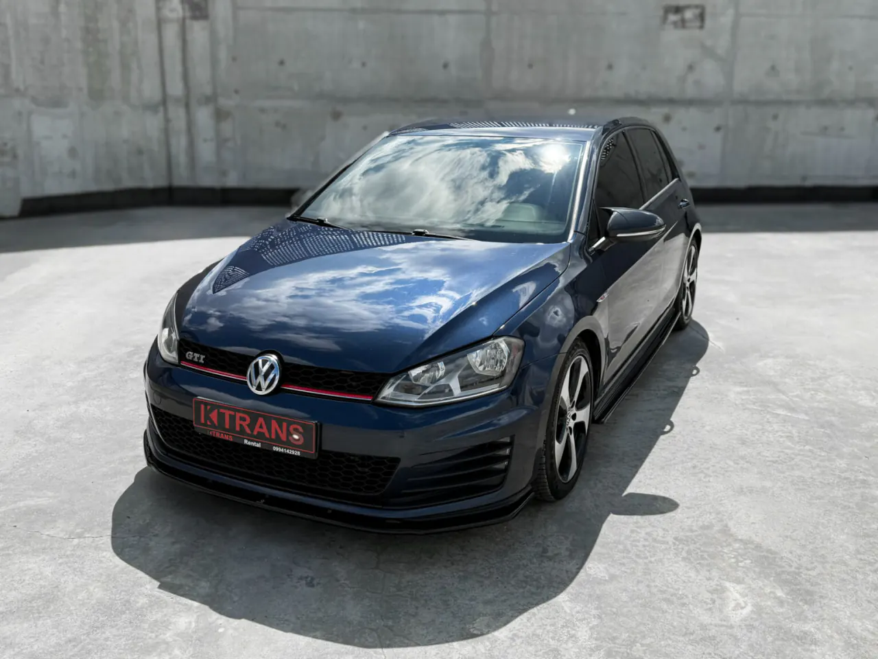 Volkswagen Golf GTI 2015 з парку оренди KTRANS