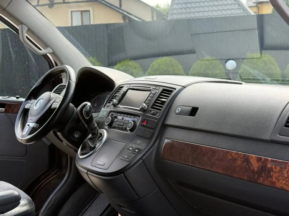 Volkswagen Multivan 2011 з парку оренди KTRANS