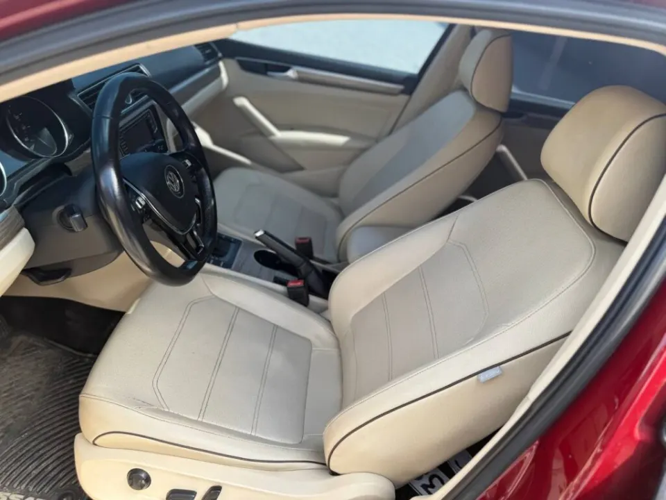 Volkswagen Passat 2016 з парку оренди KTRANS
