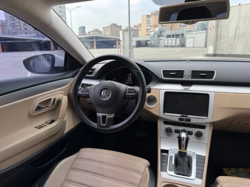 Volkswagen Passat CC 2012 з парку оренди KTRANS