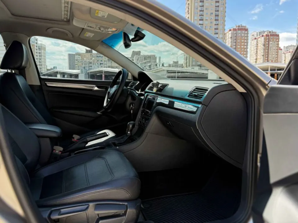 Volkswagen Passat 2016 з парку оренди KTRANS