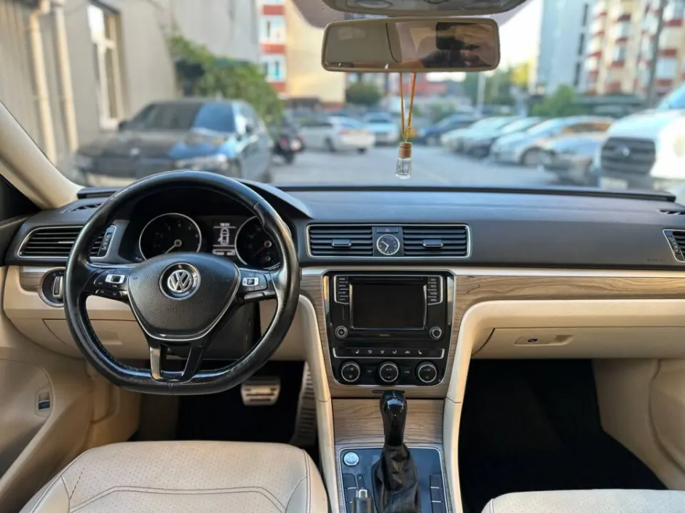 Volkswagen Passat 2016 з парку оренди KTRANS