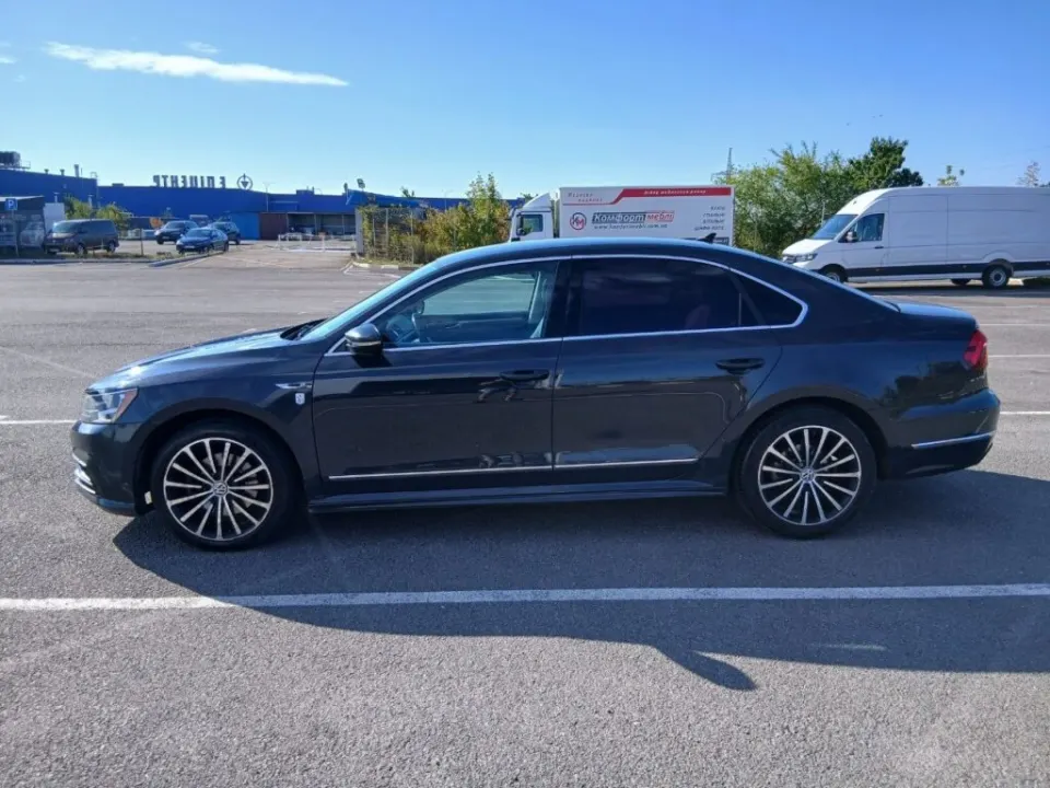 Volkswagen Passat 2016 з парку оренди KTRANS