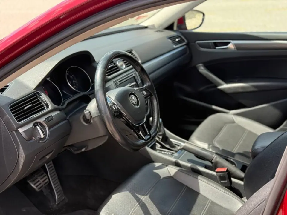 Volkswagen Passat 2016 з парку оренди KTRANS