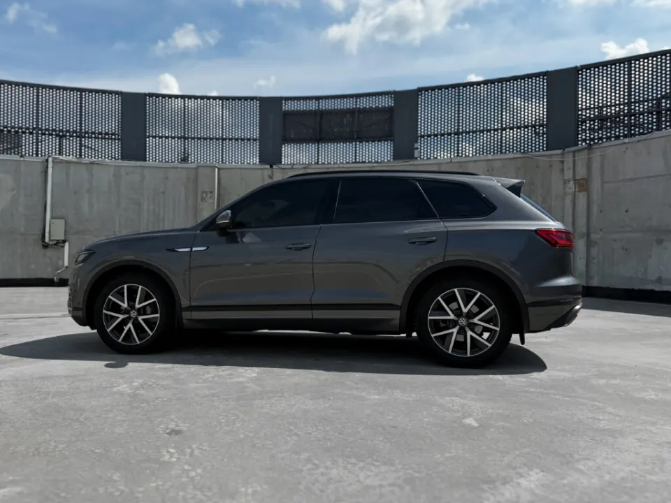 Volkswagen Touareg 2021 з парку оренди KTRANS